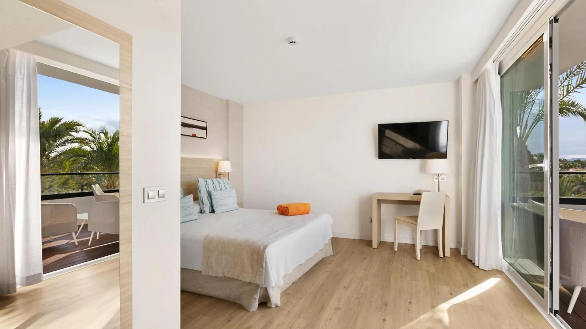 **** Aparthotel Viva Eden Lago Port de Alcudia  Spain